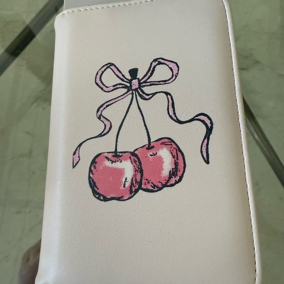 Elegant Cream Travel Bag with Cherry Design - Picture 11 of 11